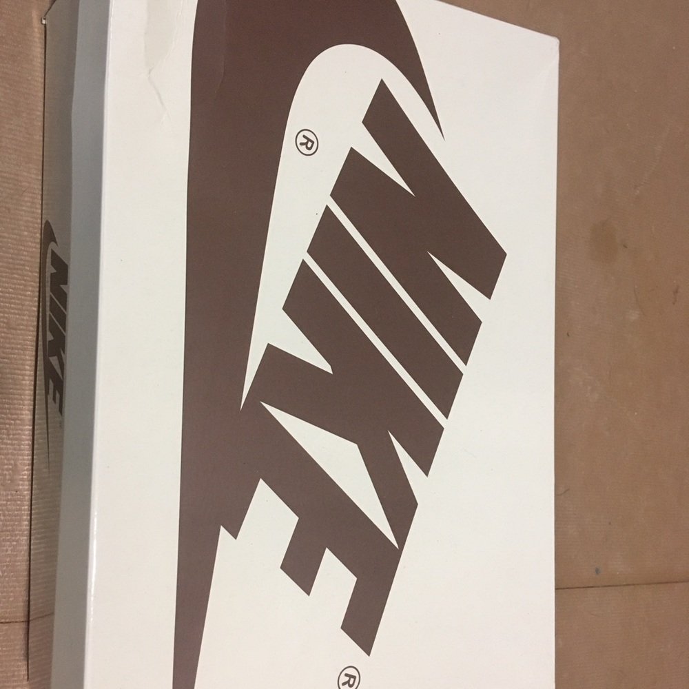 Travis Scott Reverse Mocha Low - image 2